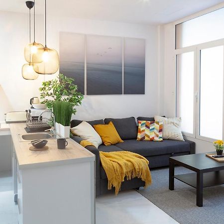 Artistic Digital Retreat-Great Location Near Metro Apartment Valencia Luaran gambar