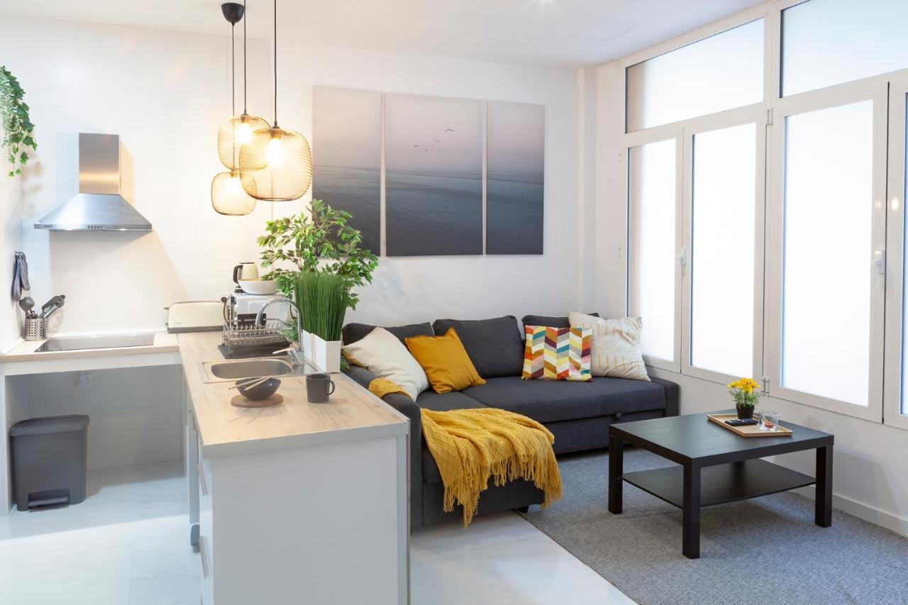 Artistic Digital Retreat-Great Location Near Metro Apartment Valencia Luaran gambar
